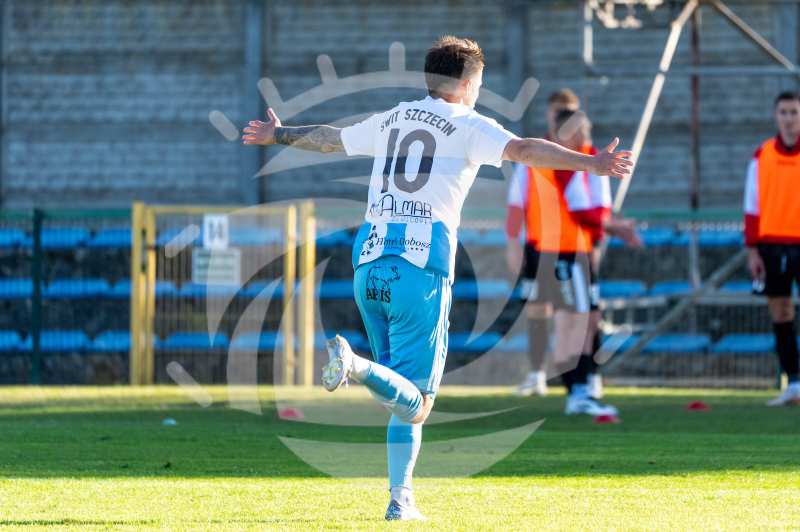 Piłka Nożna: BETCLIC 2 liga. Swit Szczecin - Resovia Rzeszow. - Agencja Fotograficzna